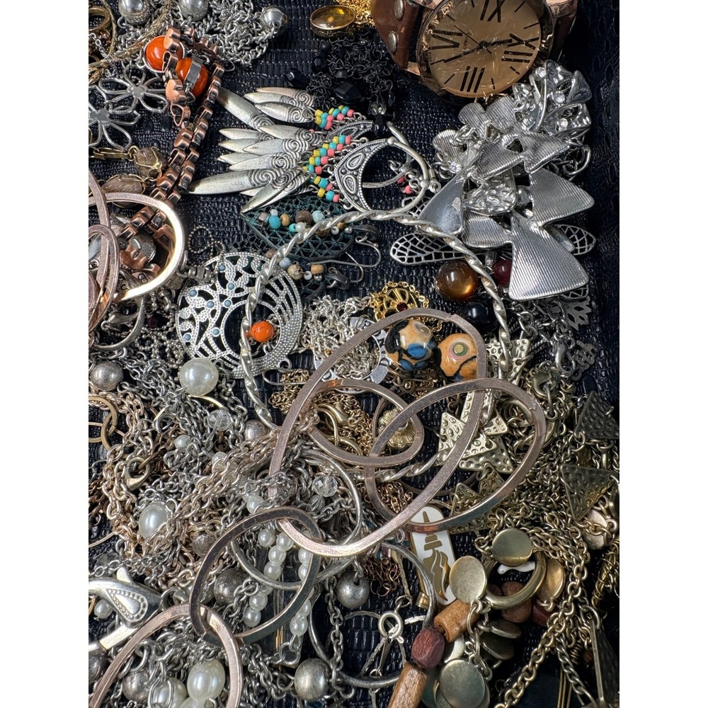 Mixed Fashion Jewelry Lot Wearable to Craft Pieces 3lb 4oz - Picture 10 of 13